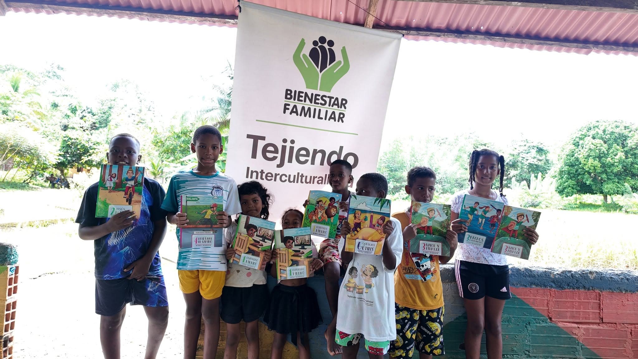 Sembrando soberanía con el programa del ICBF Tejiendo interculturalidad operado por la fundación sueños para vivir.